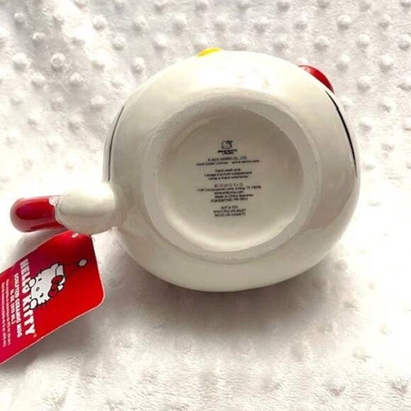 Santa Hello Kitty 16oz Holiday Sculpted Ceramic Mug-NEW - Picture 5 of 5